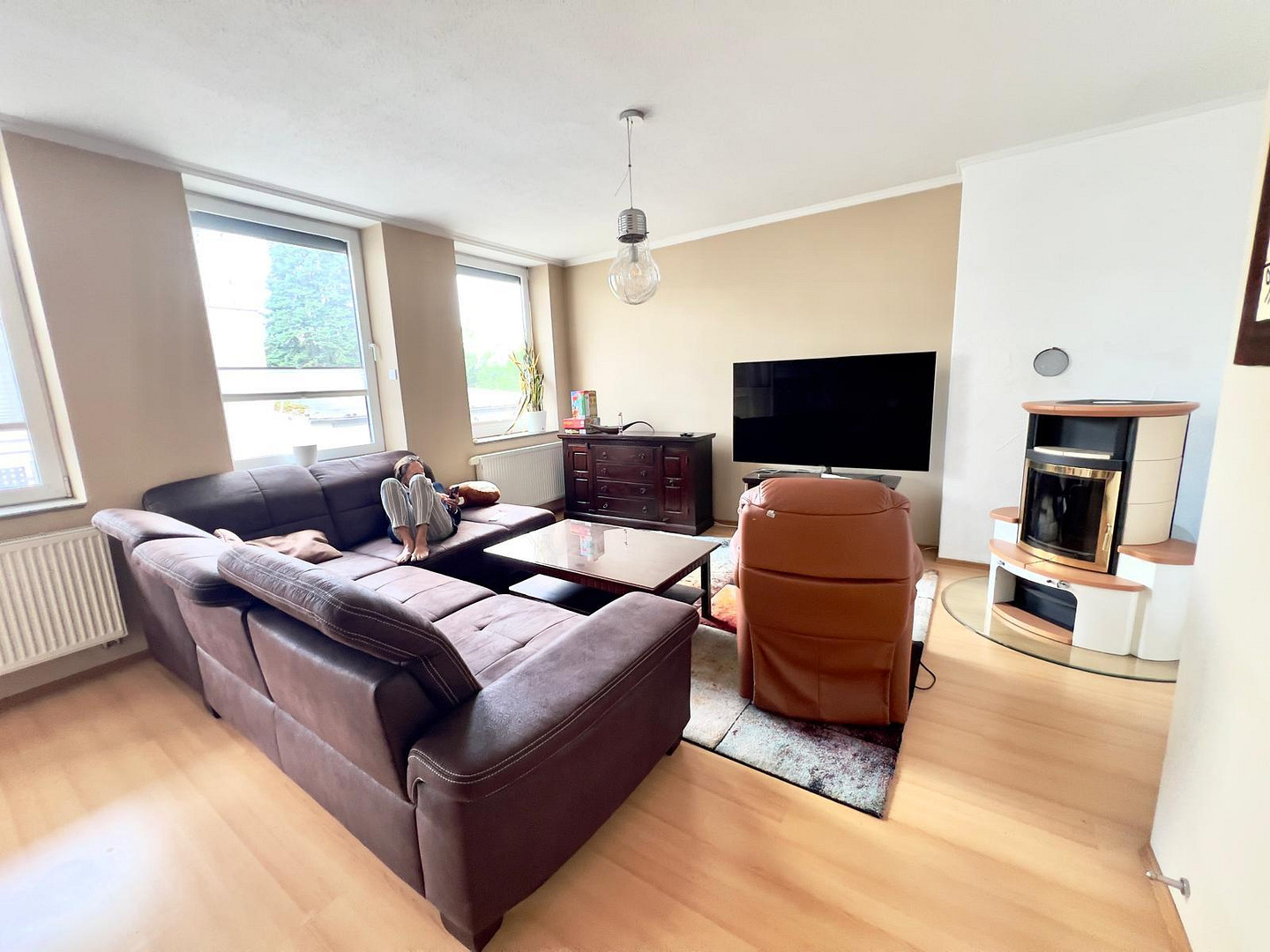 Moderne 4-Zimmer-Wohnung im Herzen von Kassel mit Westbalkon – Thomeéstraße 3, 34117 Kassel – Vorschaubild 3
