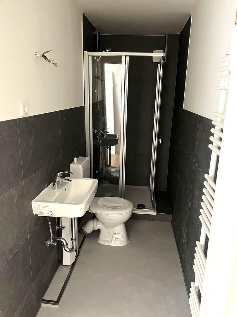 Hell, sehr zentral und mit Einbauküche: freundliche 3-Zimmer-Wohnung in Flensburg – Johanisstraße 75-77, 24937 Flensburg – Vorschaubild 3