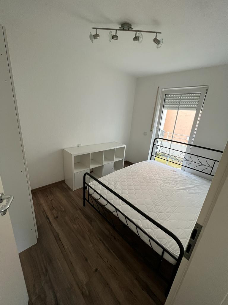 2 - Zimmerwohnung Vollmöbliert und in Stadtnähe – Danziger Straße 4b, 91052 Erlangen – Vorschaubild 6
