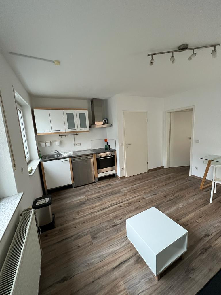 2 - Zimmerwohnung Vollmöbliert und in Stadtnähe – Danziger Straße 4b, 91052 Erlangen – Vorschaubild 4
