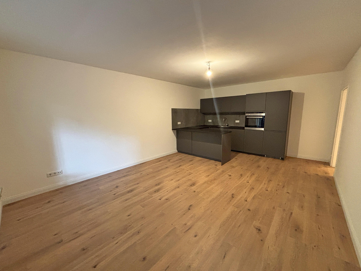 Moderne 3-Zimmer ETW, Erstbezug nach Sanierung, inkl. TG-Stellplatz, ohne Courtage – Hermann-Balk-Straße 113, 22147 Hamburg(Rahlstedt) – Vorschaubild 2