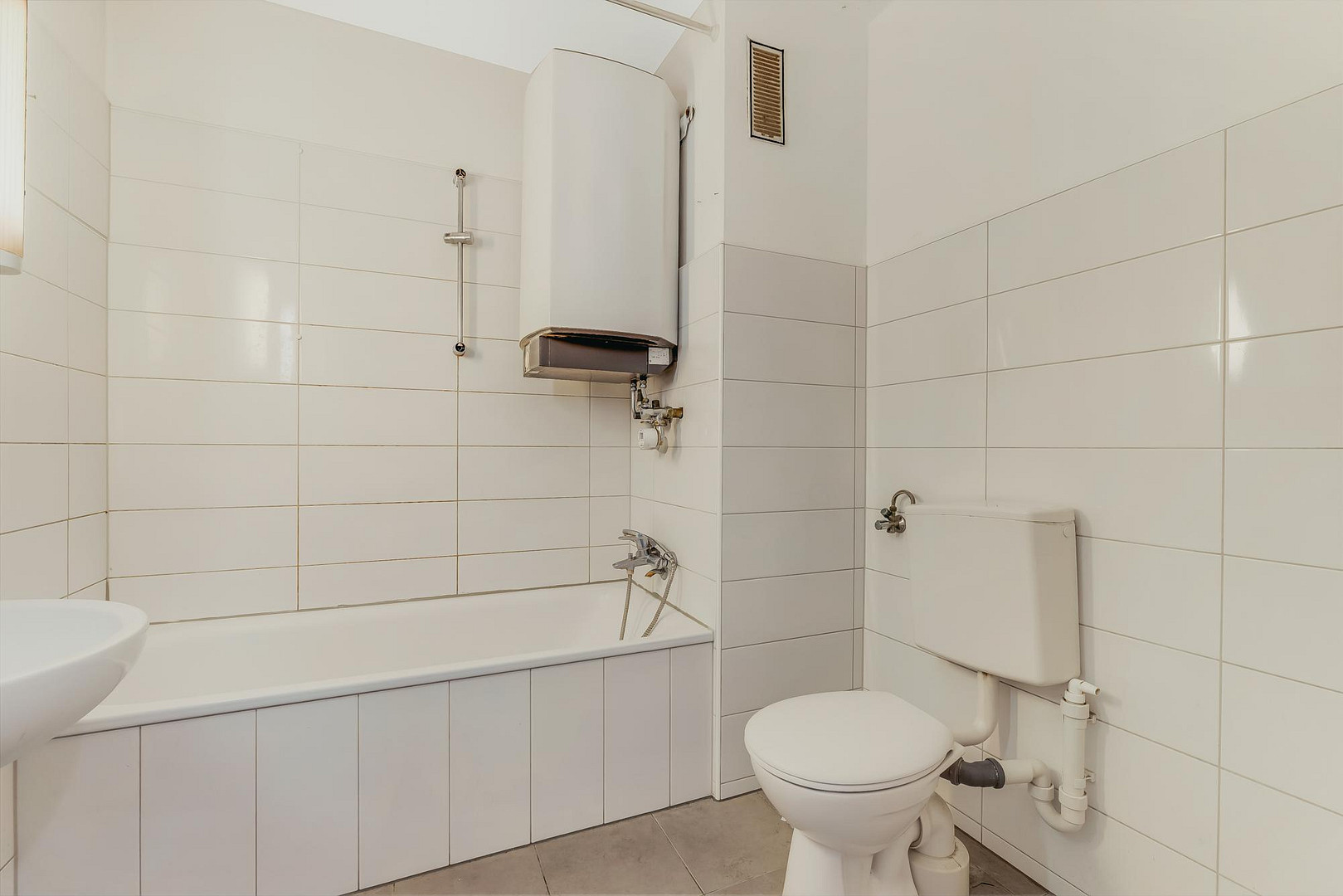 Attraktive 1,5-Zimmer Wohnung / leerstehend – 70378 Stuttgart-Hofen(Hofen) – Vorschaubild 4