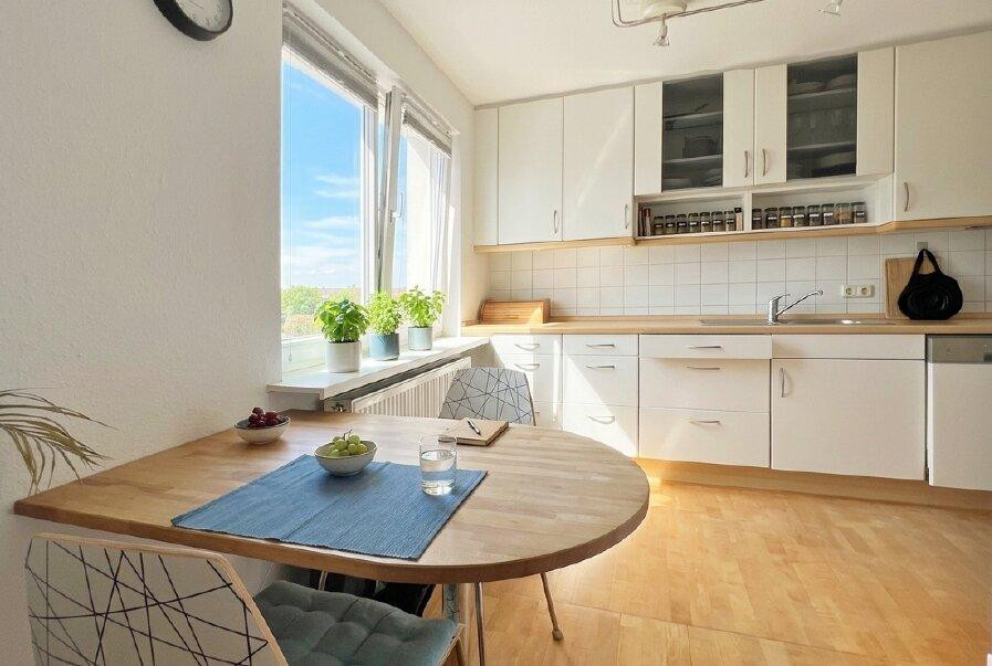 Luxuriöse, modernisierte DG-Whg. mit Wintergarten und großer Terrasse mit hoher Lebensqualität – Bandwirkerstr. 36, 22041 Hamburg(Wandsbek) – Vorschaubild 5