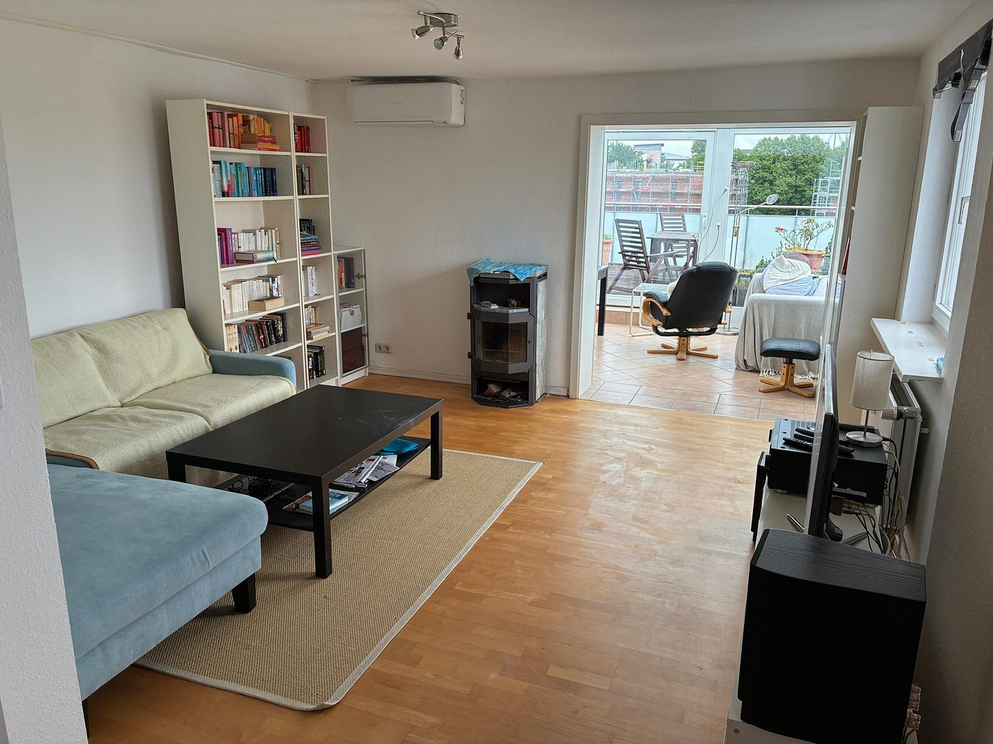 Luxuriöse, modernisierte DG-Whg. mit Wintergarten und großer Terrasse mit hoher Lebensqualität – Bandwirkerstr. 36, 22041 Hamburg(Wandsbek) – Vorschaubild 3