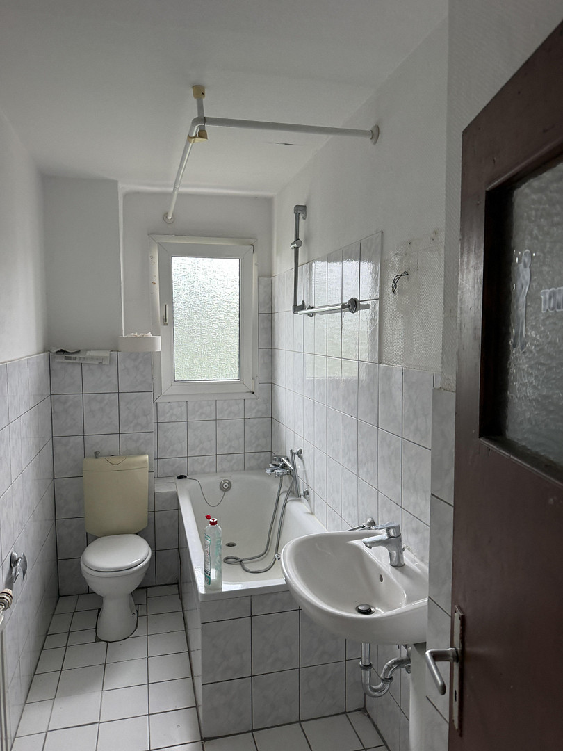 Ruhige 3,5-Zimmer-Wohnung mitten in Oberhausen – mit viel Potenzial – Eichstr. 33-35, 46047 Oberhausen(Alt-Oberhausen) – Vorschaubild 6