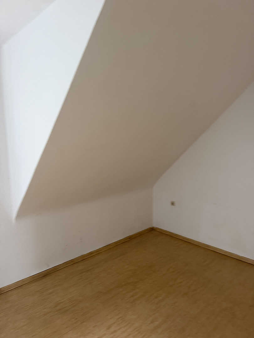 Ruhige 3,5-Zimmer-Wohnung mitten in Oberhausen – mit viel Potenzial – Eichstr. 33-35, 46047 Oberhausen(Alt-Oberhausen) – Vorschaubild 17