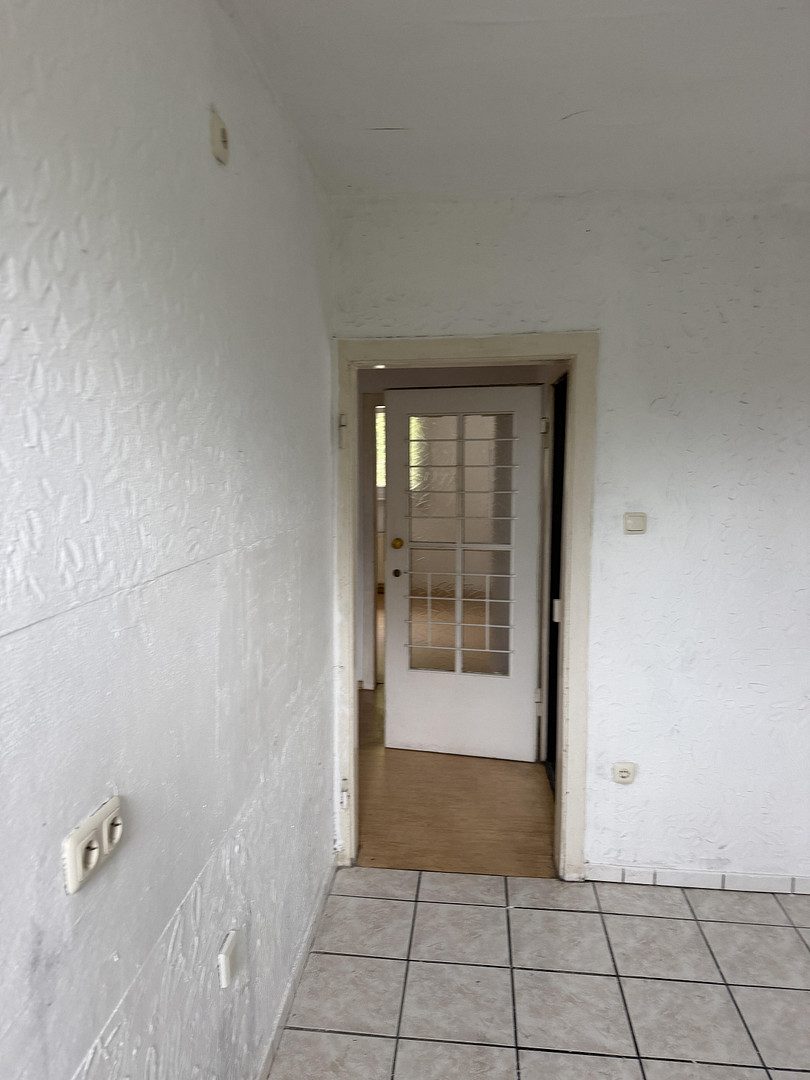 Ruhige 3,5-Zimmer-Wohnung mitten in Oberhausen – mit viel Potenzial – Eichstr. 33-35, 46047 Oberhausen(Alt-Oberhausen) – Vorschaubild 5