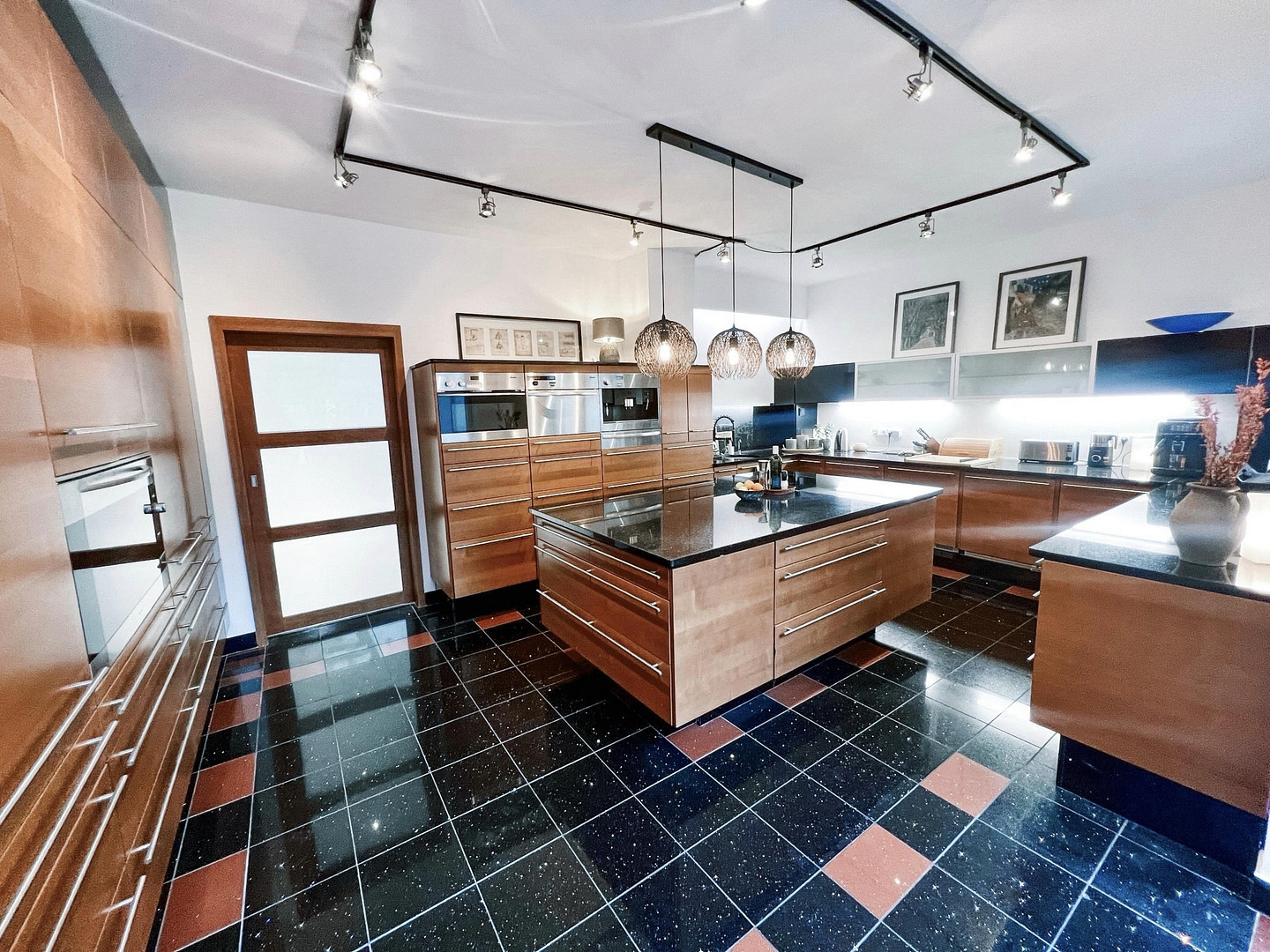Maisonette mit Holz-Terrasse und Stellplatz zur Miete – 22041 Hamburg(Wandsbek) – Vorschaubild 3