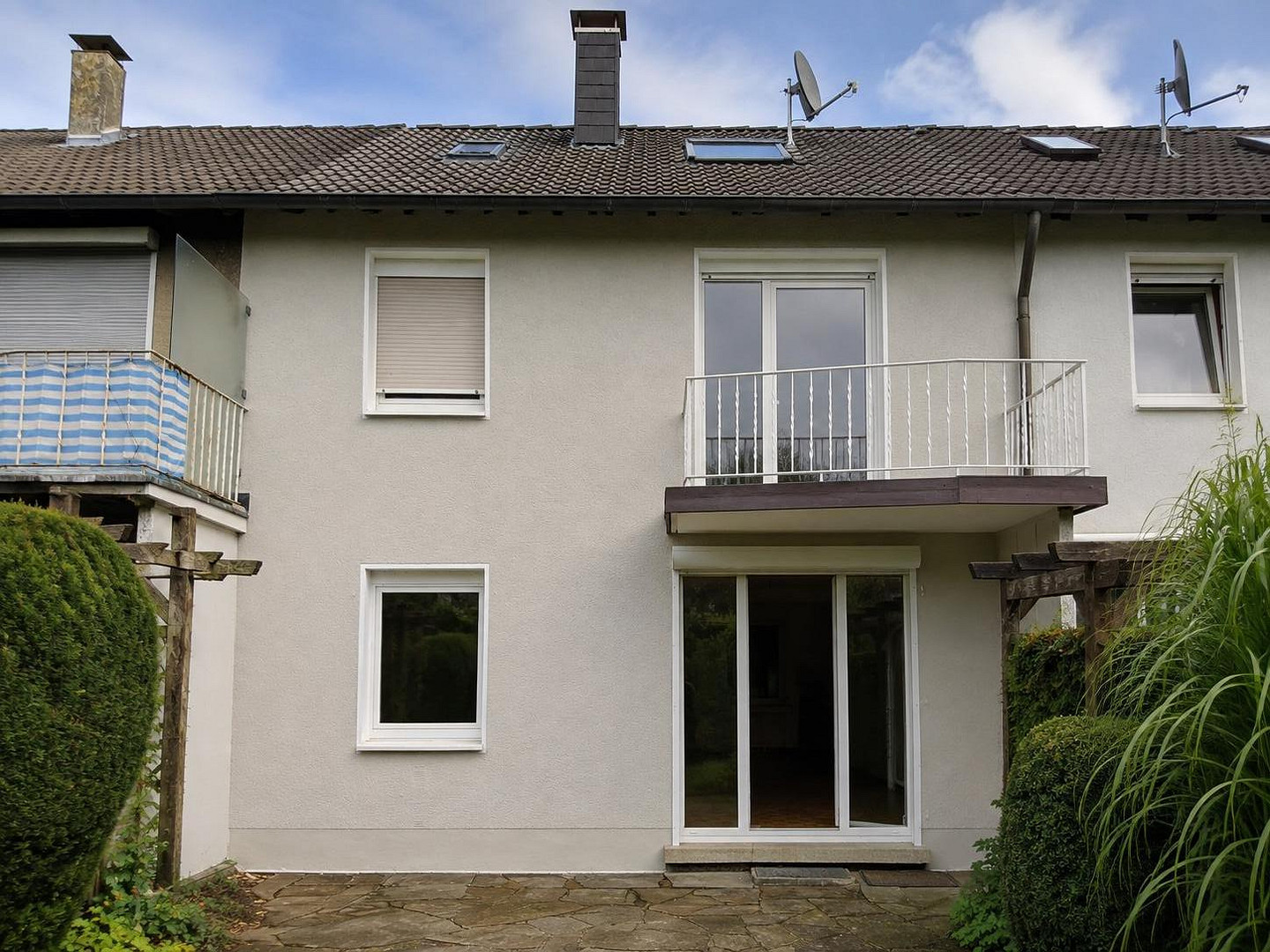Provisionsfrei von privat: Modernisiertes Reihenhaus mit Garage in Hagen-Ems – Max-Planckstr. 6, 58093 Hagen – Vorschaubild 2