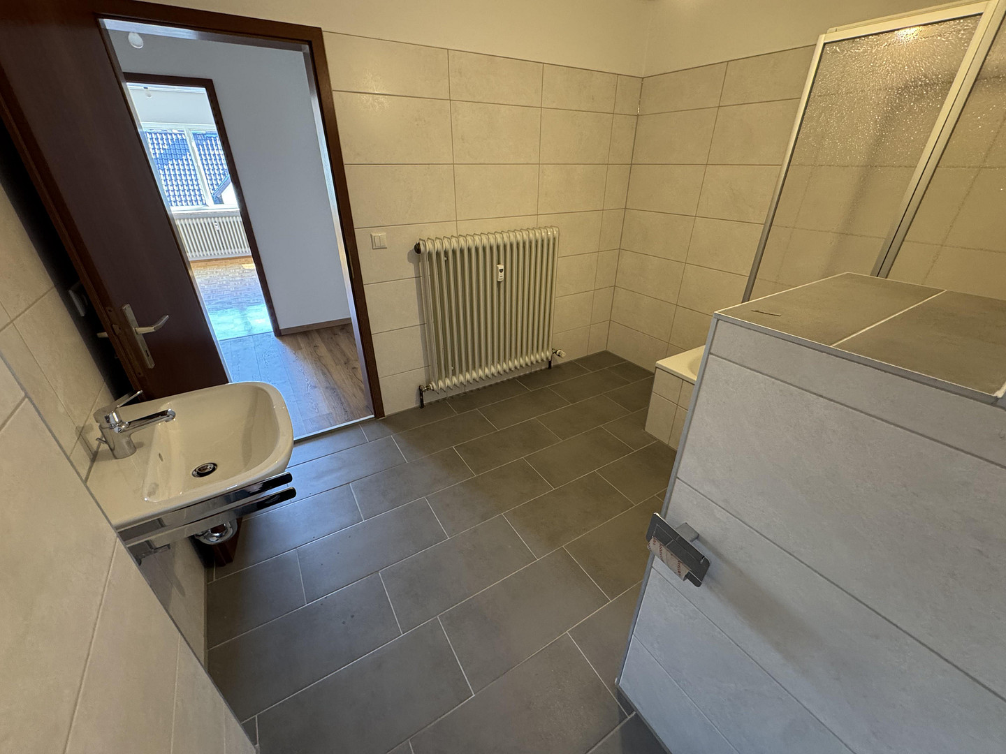 Helle, geräumige und frisch sanierte 2,5 Zimmer-Dachgeschosswohnung – Uhlandstraße 1, 92637 Weiden(Weiden in der Oberpfalz) – Vorschaubild 4