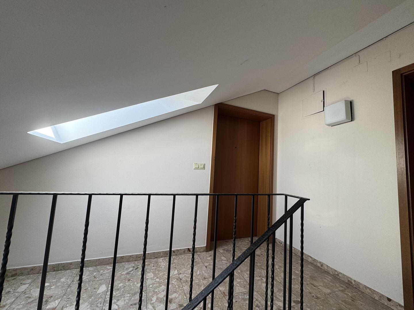 Helle, geräumige und frisch sanierte 2,5 Zimmer-Dachgeschosswohnung – Uhlandstraße 1, 92637 Weiden(Weiden in der Oberpfalz) – Vorschaubild 22
