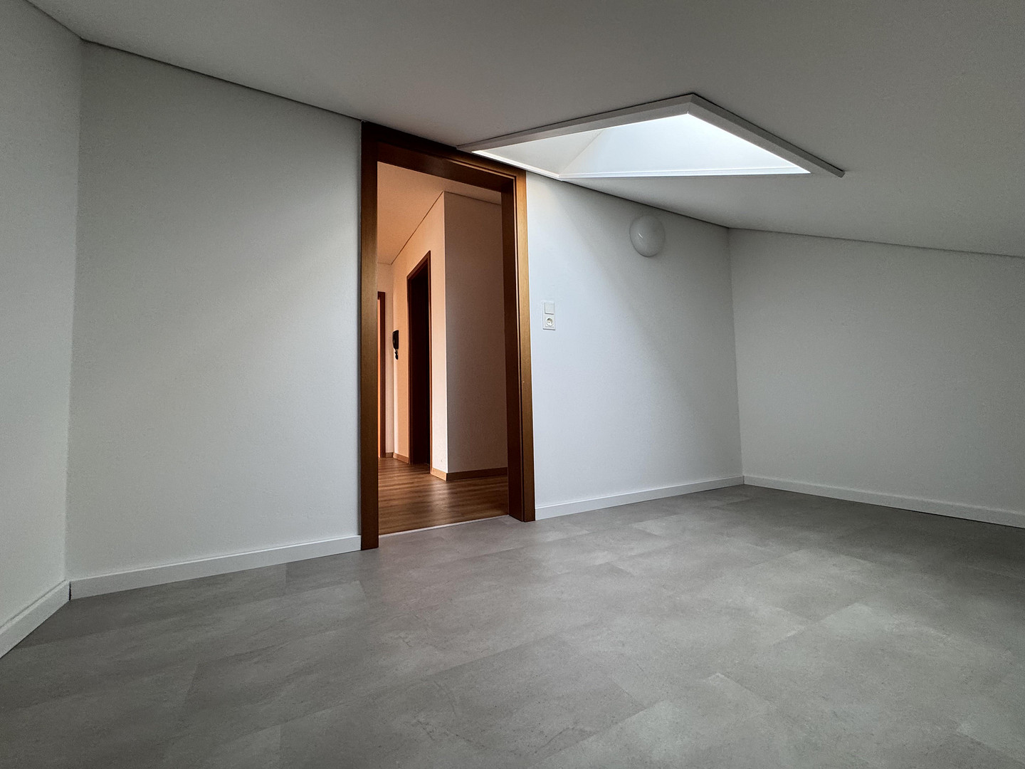 Helle, geräumige und frisch sanierte 2,5 Zimmer-Dachgeschosswohnung – Uhlandstraße 1, 92637 Weiden(Weiden in der Oberpfalz) – Vorschaubild 21