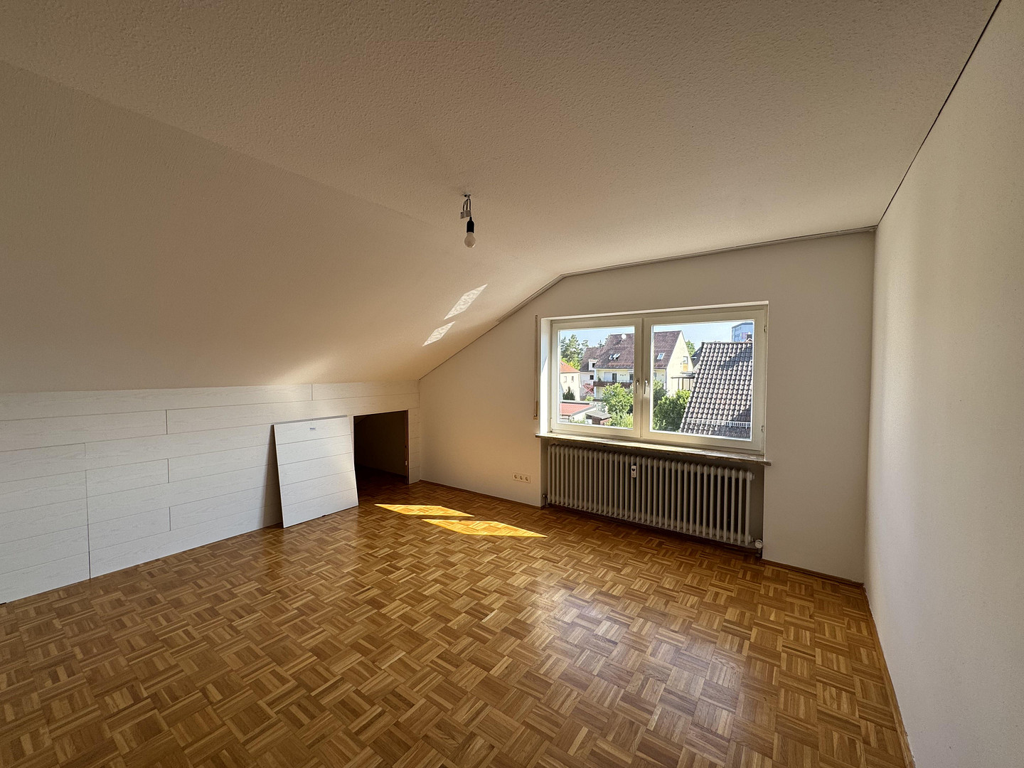 Helle, geräumige und frisch sanierte 2,5 Zimmer-Dachgeschosswohnung – Uhlandstraße 1, 92637 Weiden(Weiden in der Oberpfalz) – Vorschaubild 15
