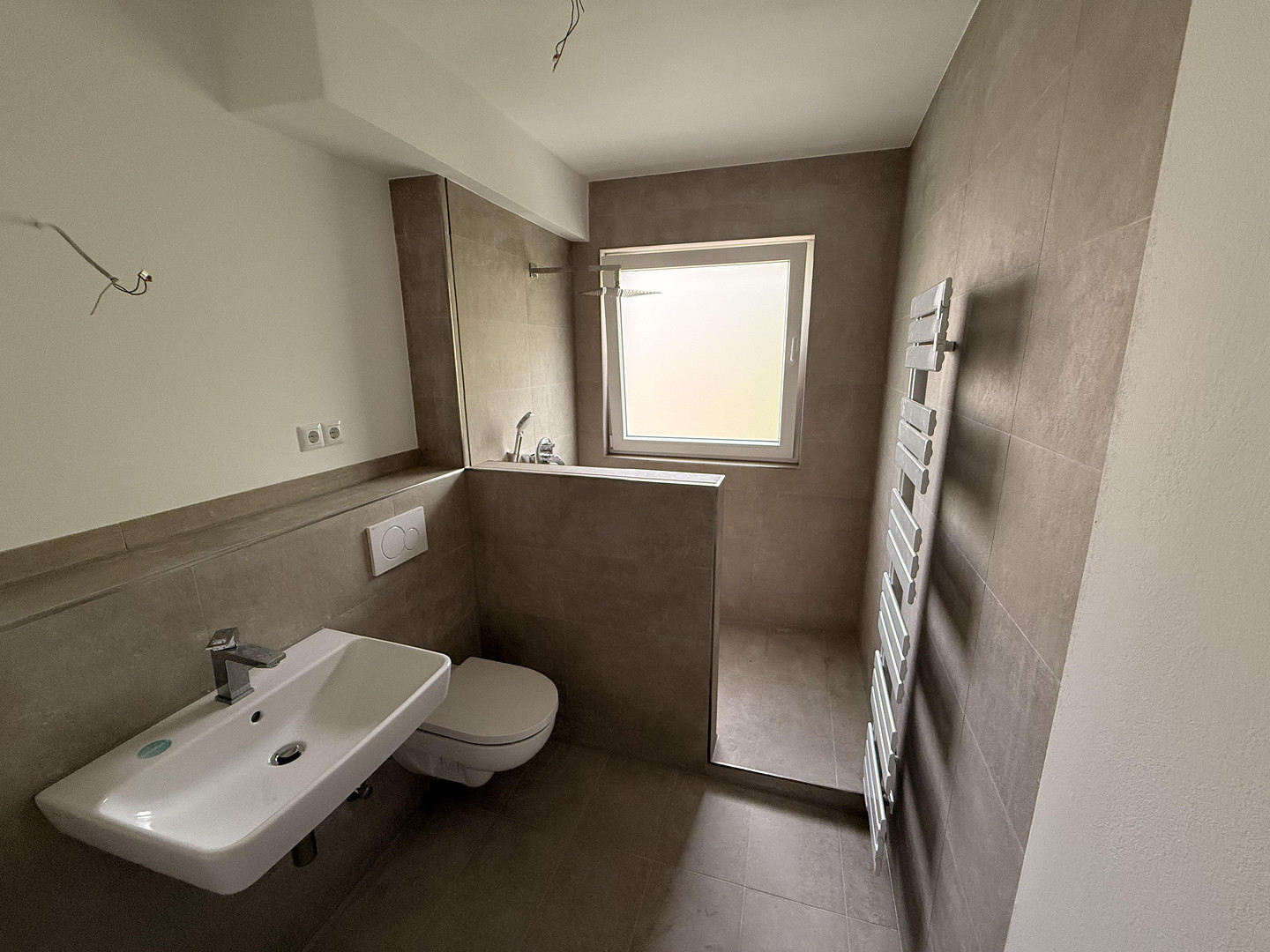Erstbezug nach Sanierung | Helle 3-Zimmer-Wohnung mit Balkon und zusätzlichem Mansardenraum – Ruhrallee 26, 45138 Essen(Südostviertel) – Vorschaubild 3