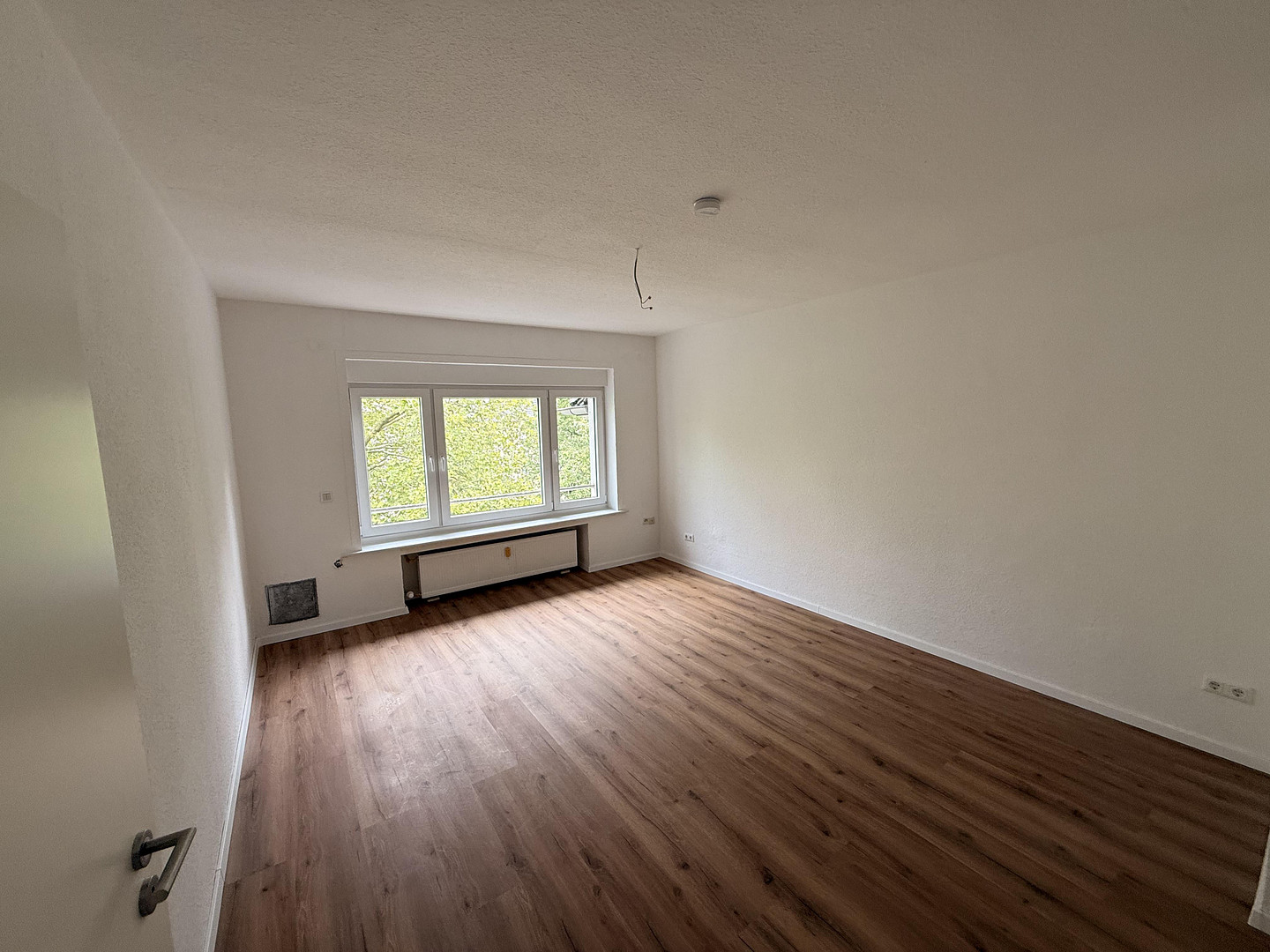 Erstbezug nach Sanierung | Helle 3-Zimmer-Wohnung mit Balkon und zusätzlichem Mansardenraum – Ruhrallee 26, 45138 Essen(Südostviertel) – Vorschaubild 10