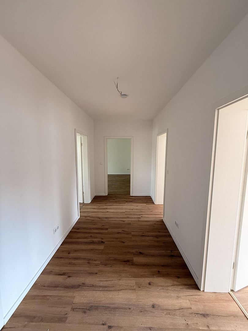 Erstbezug nach Sanierung | Helle 3-Zimmer-Wohnung mit Balkon und zusätzlichem Mansardenraum – Ruhrallee 26, 45138 Essen(Südostviertel) – Vorschaubild 4