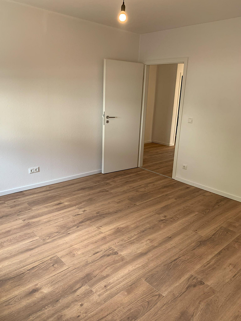 Stilvoll sanierte 3-Zimmer-Wohnung mit überdachter Terrasse – 63263 Neu-Isenburg – Vorschaubild 2
