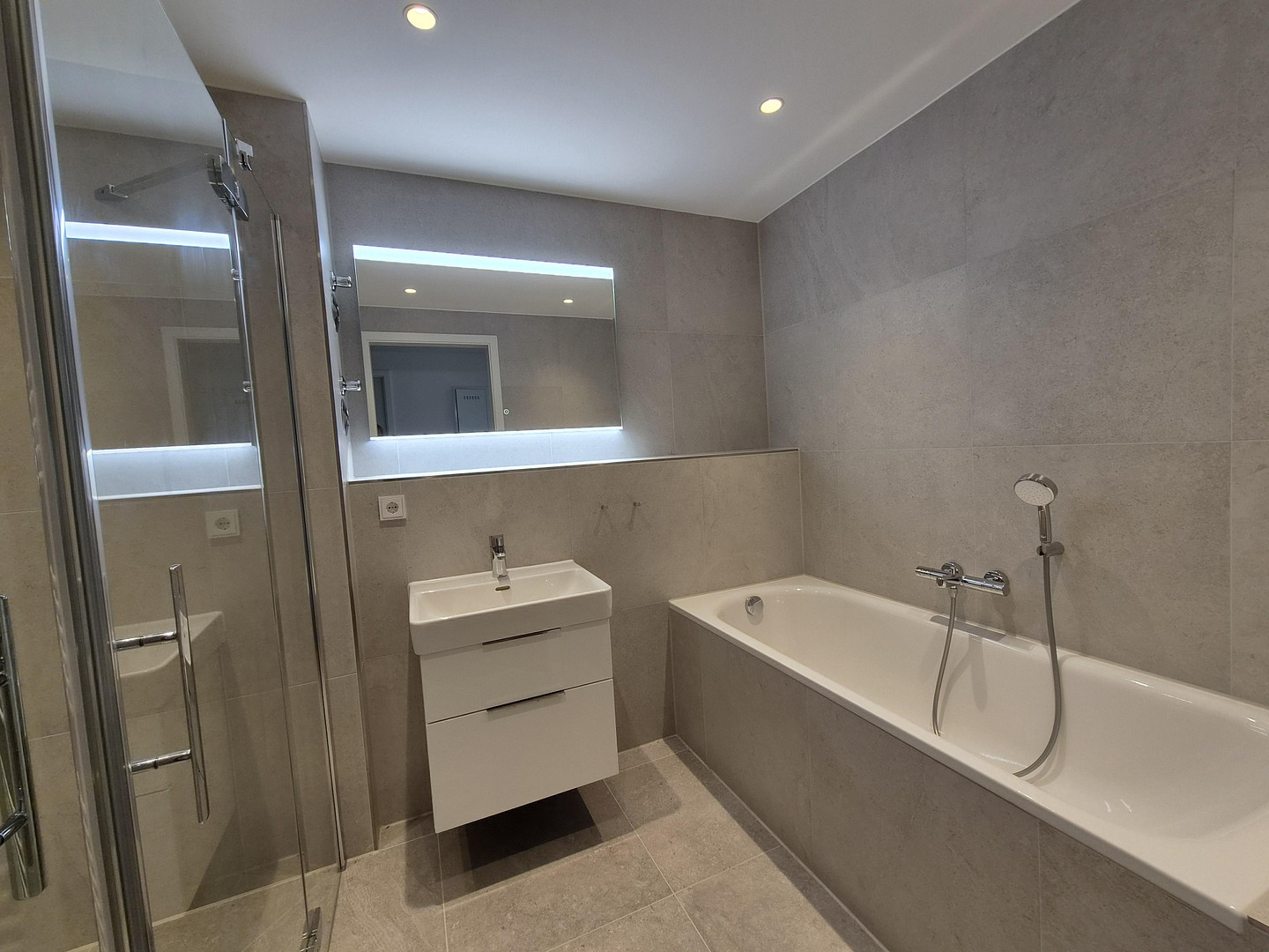 Nachmieter gesucht | Premium Living mit Elbblick | Marina Garden Dresden – 1097 Dresden(Neustadt) – Vorschaubild 3