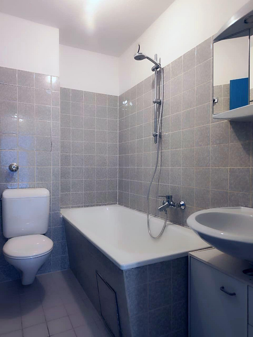 von Privat – Helle 2-Zimmerwohnung mit großer, wettergeschützter Südwestloggia – München-Bogenhausen – Fritz-Meyer-Weg 55, 81925 München(Oberföhring) – Vorschaubild 11