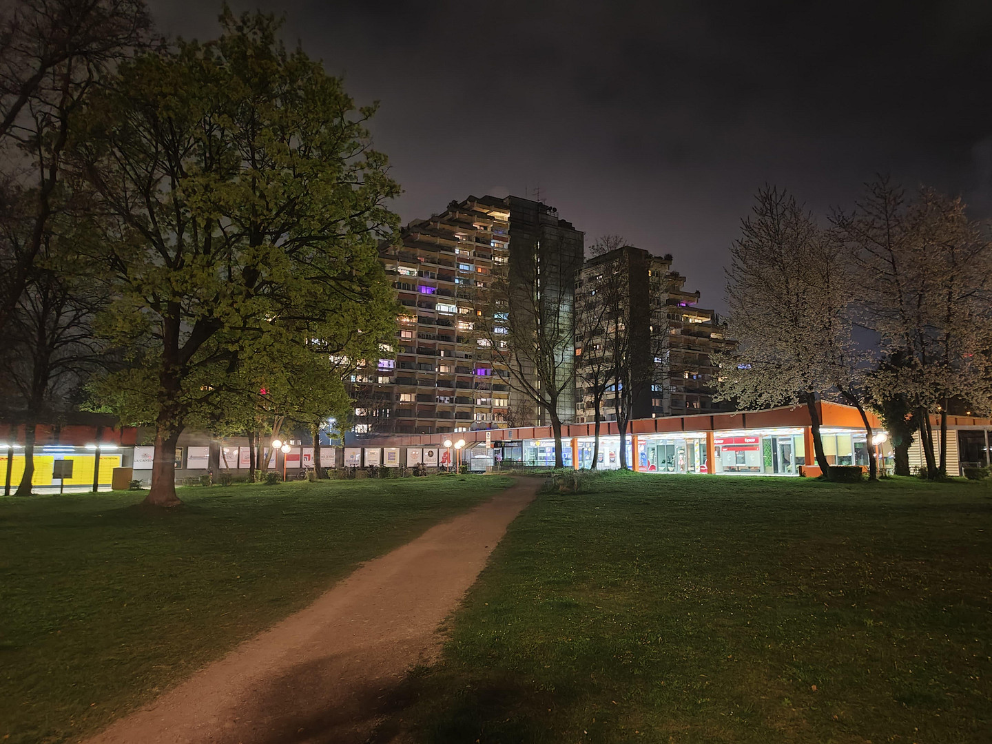 von Privat – Helle 2-Zimmerwohnung mit großer, wettergeschützter Südwestloggia – München-Bogenhausen – Fritz-Meyer-Weg 55, 81925 München(Oberföhring) – Vorschaubild 21