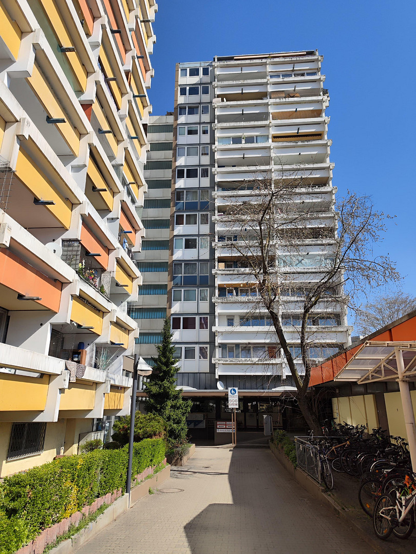 von Privat – Helle 2-Zimmerwohnung mit großer, wettergeschützter Südwestloggia – München-Bogenhausen – Fritz-Meyer-Weg 55, 81925 München(Oberföhring) – Vorschaubild 19