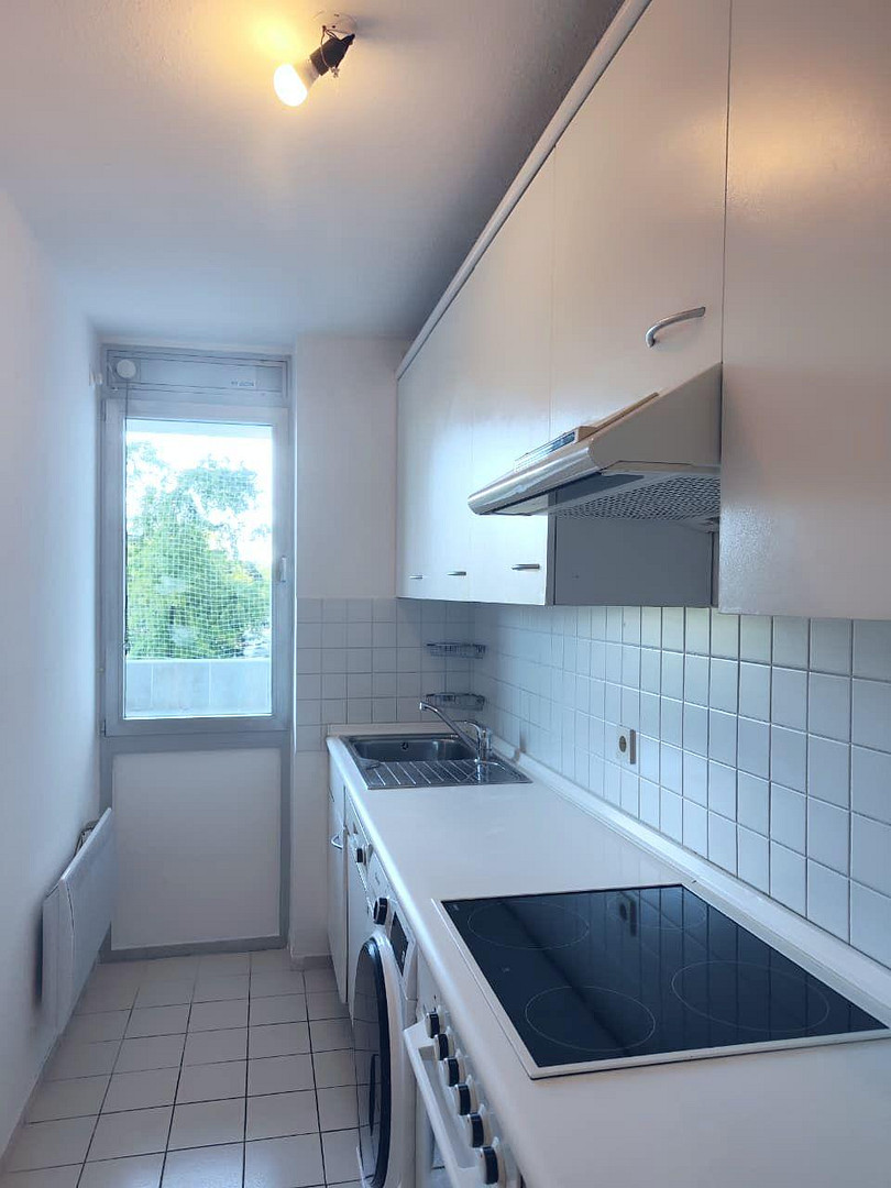 von Privat – Helle 2-Zimmerwohnung mit großer, wettergeschützter Südwestloggia – München-Bogenhausen – Fritz-Meyer-Weg 55, 81925 München(Oberföhring) – Vorschaubild 9