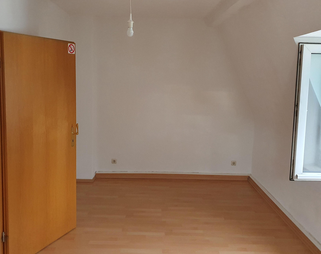 Bezugsfreie 2-Zimmer-Dachgeschosswohnung im Hechtviertel Dresden inkl Parkplatz – Buchenstraße 22, 1097 Dresden(Neustadt) – Vorschaubild 9
