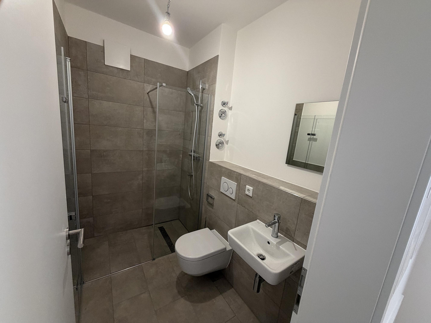 3-Zimmer-Neubauwohnung mit Balkon & Weitblick über Darmstadt – EBK, Parkett & TG – Eschollbrücker Str. 10, 64283 Darmstadt – Vorschaubild 6
