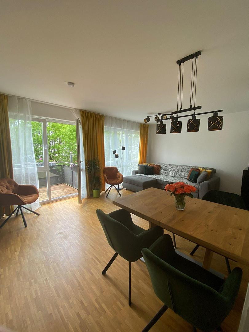 VON PRIVAT – Helle 3-Zimmer-Wohnung mit großem Südbalkon – Leoprechtingstraße 23, 81739 München(Waldperlach) – Vorschaubild 2
