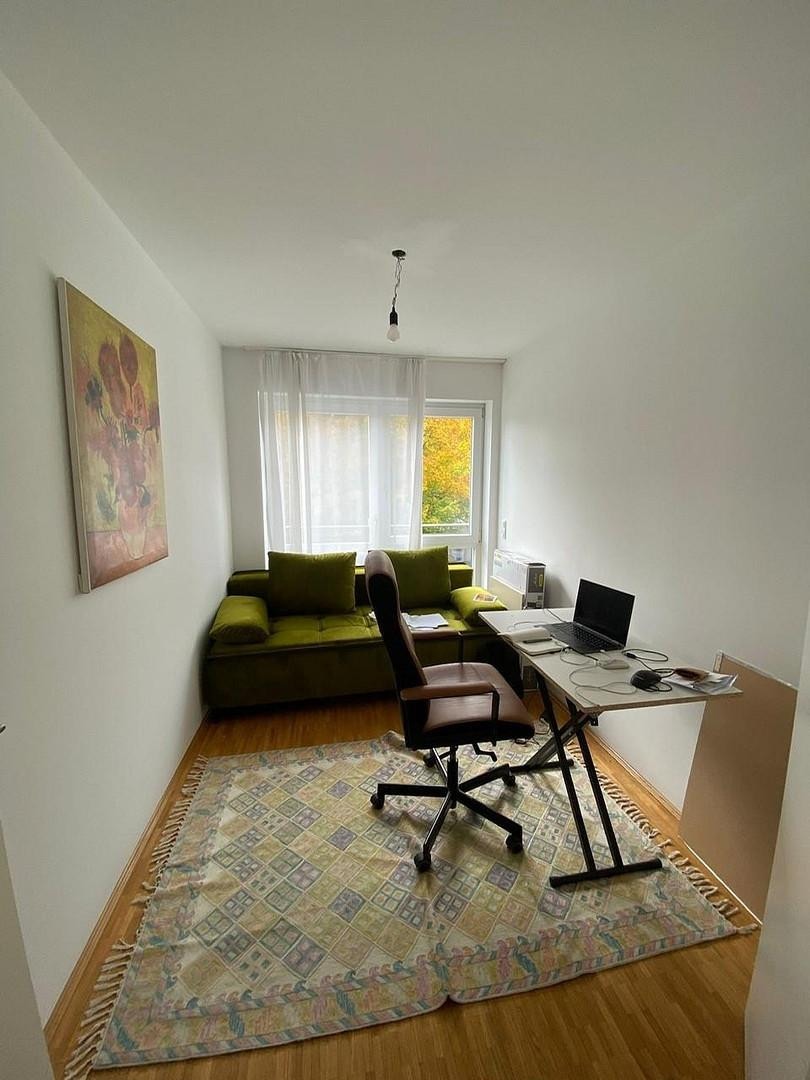 VON PRIVAT – Helle 3-Zimmer-Wohnung mit großem Südbalkon – Leoprechtingstraße 23, 81739 München(Waldperlach) – Vorschaubild 5
