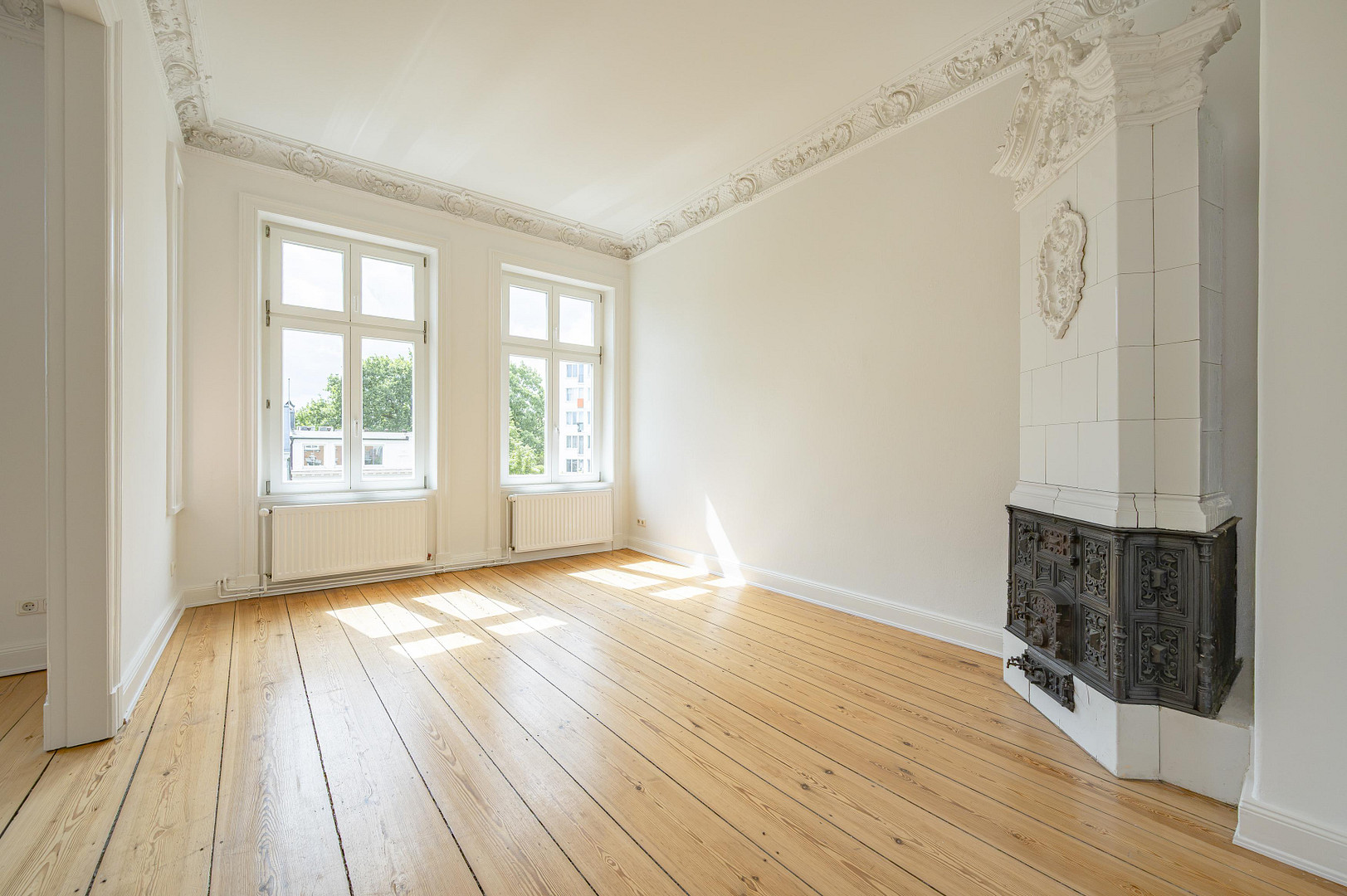 Bezugsfertiger Altbau mit Süd-West-Balkon,  Weitblick & Jugendstil-Charme – 20253 Hamburg(Hoheluft-West) – Vorschaubild 3