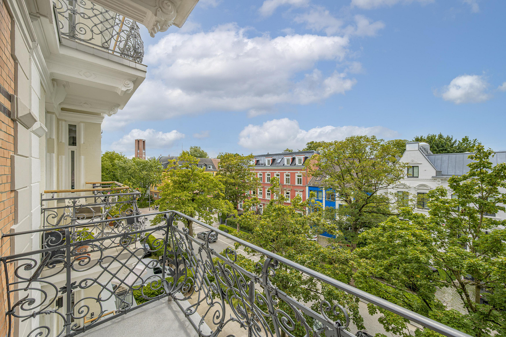 Bezugsfertiger Altbau mit Süd-West-Balkon,  Weitblick & Jugendstil-Charme – 20253 Hamburg(Hoheluft-West) – Vorschaubild 2