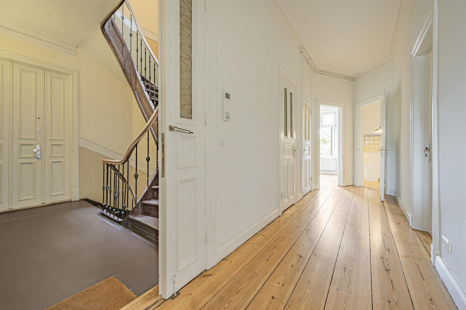 Bezugsfertiger Altbau mit Süd-West-Balkon,  Weitblick & Jugendstil-Charme – 20253 Hamburg(Hoheluft-West) – Vorschaubild 5