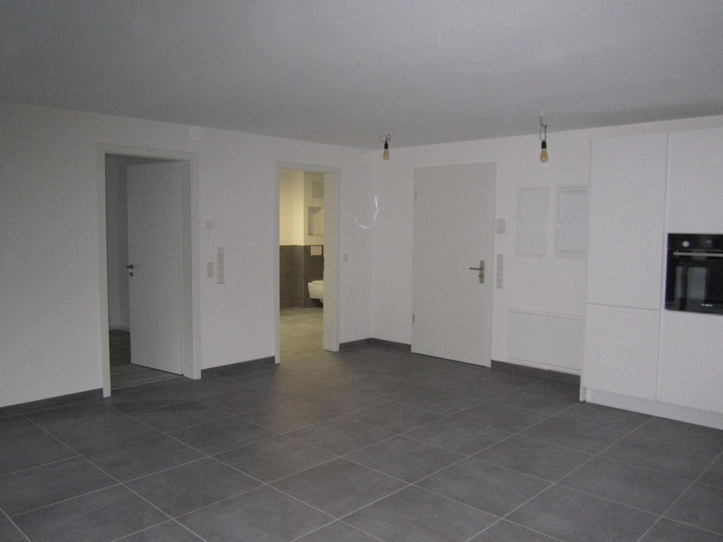 Neubau 2,5-Zimmer-Wohnung 2. OG in Herrenberg mit Küche, Garage, Wallbox, gehobene Ausstattung – 71083 Herrenberg(Mönchberg) – Vorschaubild 10