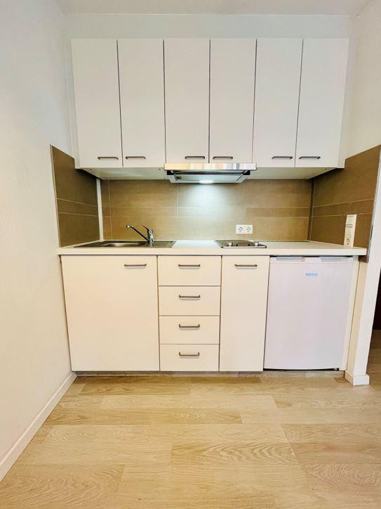 Möblierte 1-Zimmerwohnung mitten in der City mit Stellplatz! – Zähringerstraße 47, 76133 Karlsruhe(Innenstadt-Ost) – Vorschaubild 7