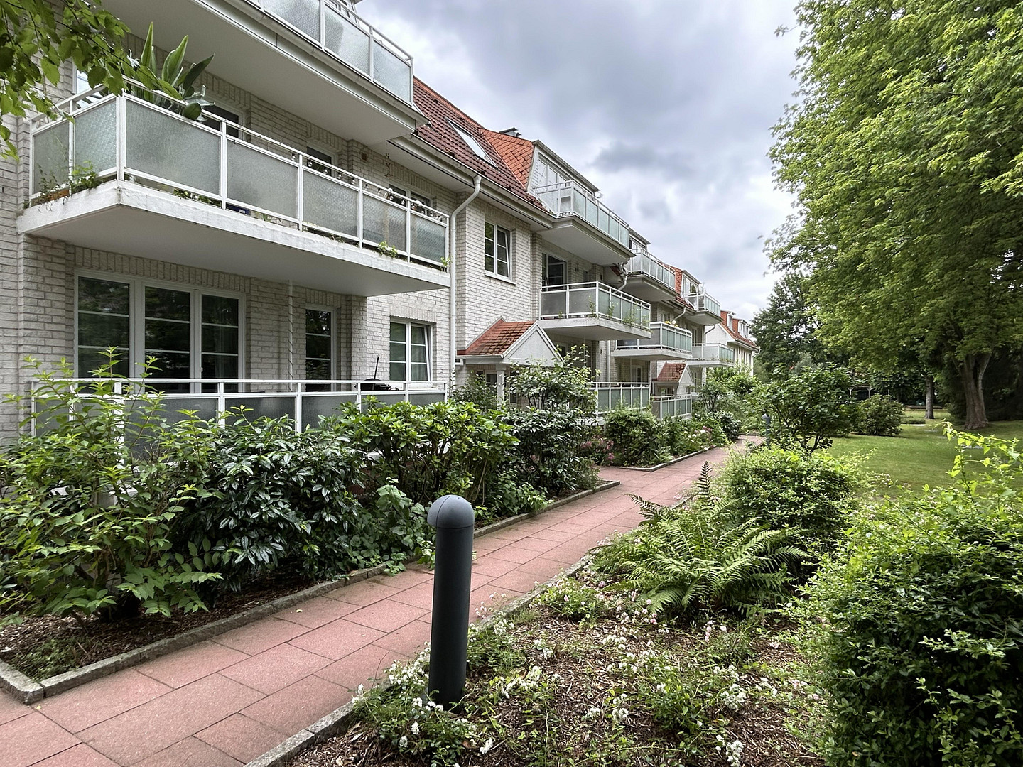 1,5-Zimmer-Eigentumswohnung mit Balkon und Tiefgaragenstellplatz in Hamburg-Wandsbek – Begonienweg 10, 22047 Hamburg-Wandsbek(Wandsbek) – Vorschaubild 2