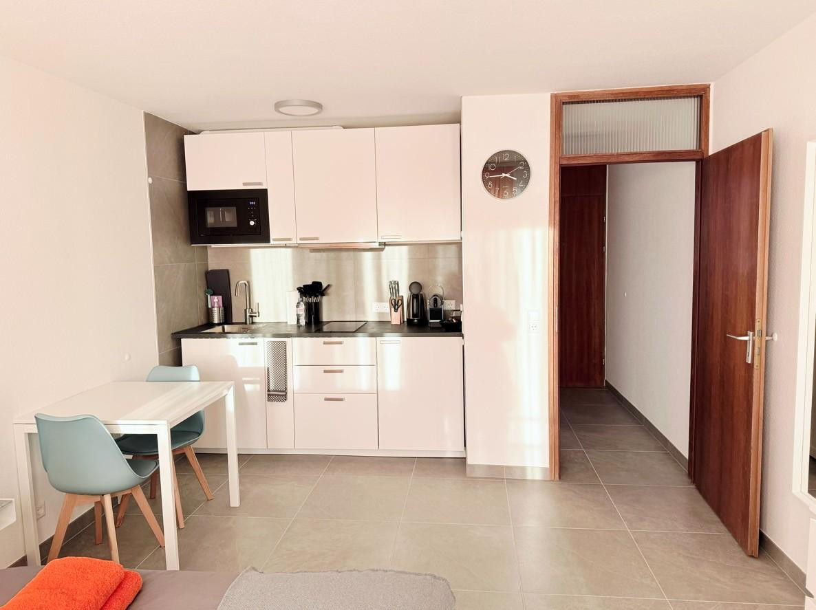 Ab sofort verfügbar: Vollmöbliertes Apartment in Top-Lage von Stuttgart-Ost mit Balkon – 70190 Stuttgart(Ost) – Vorschaubild 4