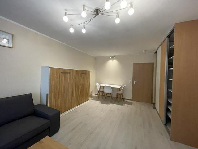Voll möbeliertes 1-Zimmer-Apartment in Wiesbaden-Biebrich – Eich-Ollenhauer-Str. 34f, 65187 Wiesbaden – Vorschaubild 4