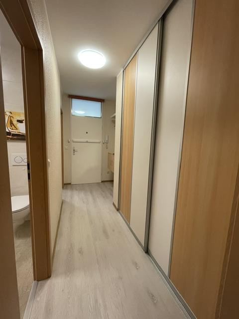 Voll möbeliertes 1-Zimmer-Apartment in Wiesbaden-Biebrich – Eich-Ollenhauer-Str. 34f, 65187 Wiesbaden – Vorschaubild 5