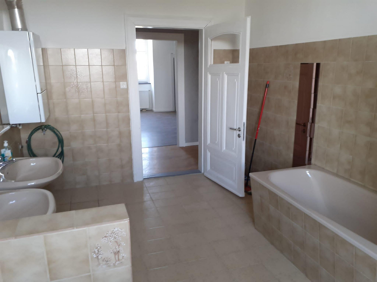 Großzügige 4- bis 5-Zimmer-Wohnung mit 156 m² – Güldenwerth 26, 42857 Remscheid – Vorschaubild 7