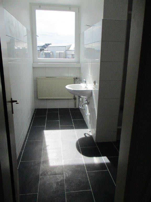 Einziehen u. wohlfühlen: großz. 3-Zi.-Whg., Erstbezug nach Renovierung (Innenstadt) – Peterstrasse, 52062 Aachen – Vorschaubild 4