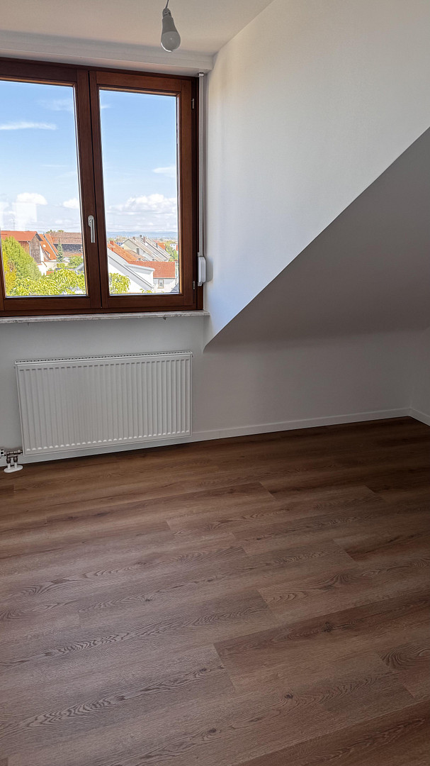 Erstbezug nach Renovierung: Moderne 2ZKB mit großer Dachloggia, EBK und Stellplatz – Eppelheimer Str. 3, 68723 Plankstadt – Vorschaubild 15
