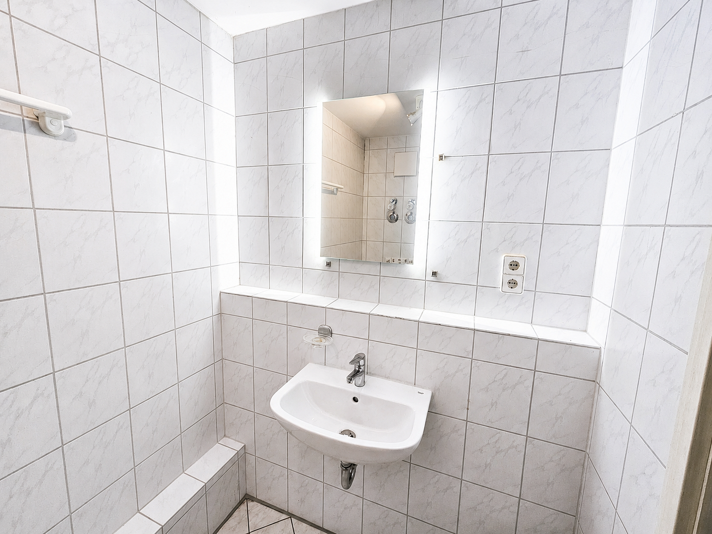 Schöne, renovierte 1-Zimmer Wohnung in zentraler, ruhiger Lage – 69168 Wiesloch – Vorschaubild 3