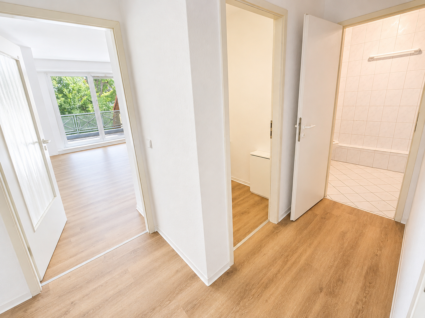 Schöne, renovierte 1-Zimmer Wohnung in zentraler, ruhiger Lage – 69168 Wiesloch – Vorschaubild 6
