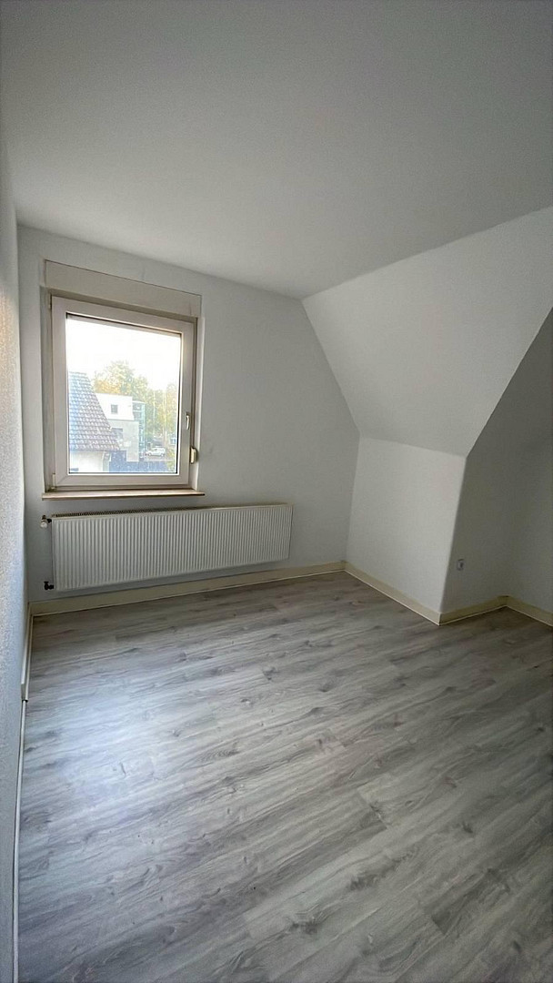 Jobcenter – جوب سنتر – Джобцентер – deine neue Wohnung ist fertig! – 41539 Dortmund(Mengede) – Vorschaubild 2