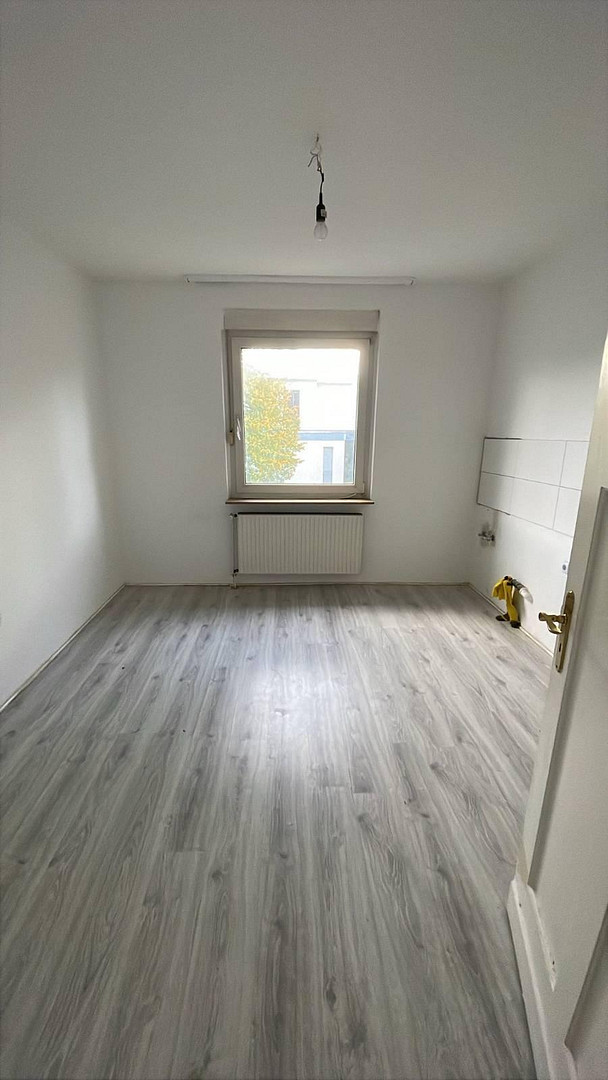 Jobcenter – جوب سنتر – Джобцентер – deine neue Wohnung ist fertig! – 41539 Dortmund(Mengede) – Vorschaubild 4
