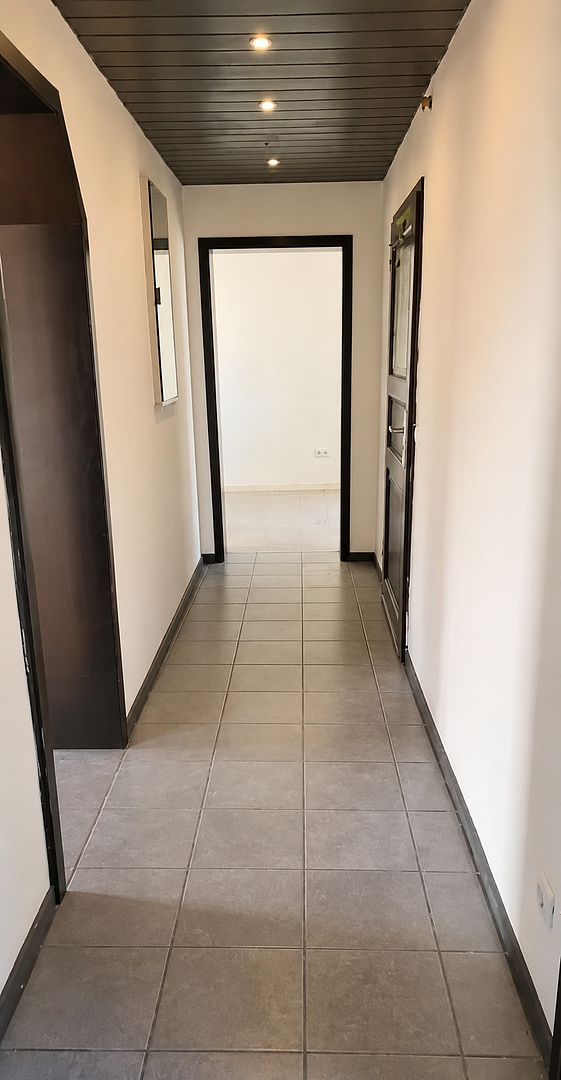 Jobcenter – جوب سنتر – Джобцентер – deine neue Wohnung ist fertig! – Kamblickweg 55, 45307 Essen(Kray) – Vorschaubild 4