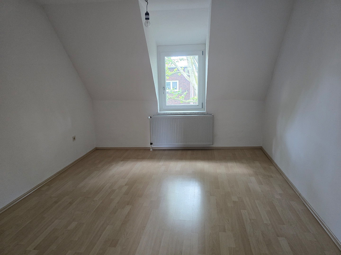 Jobcenter – جوب سنتر – Джобцентер – deine neue Wohnung ist fertig! – 44143 Dortmund(Mitte) – Vorschaubild 2