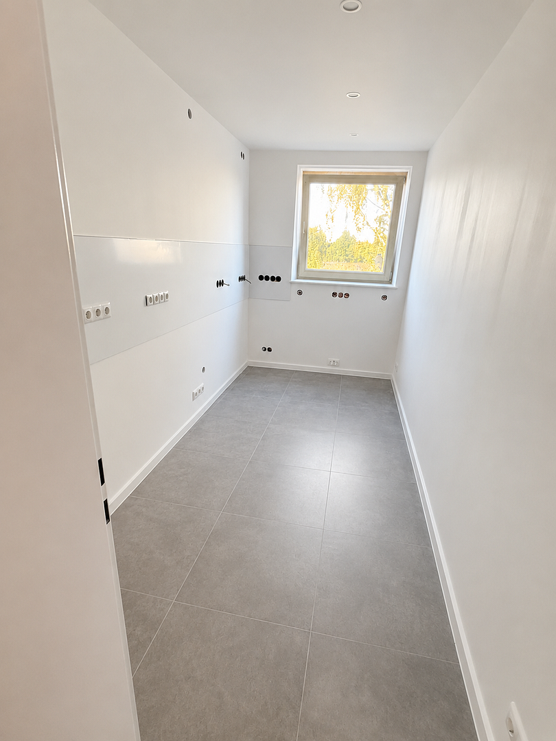 Erstbezug nach Sanierung – 2-Zimmer-Wohnung mit Balkon direkt am DIAKO – Offenwarder Straße 11-19, 28239 Bremen(Gröpelingen) – Vorschaubild 2