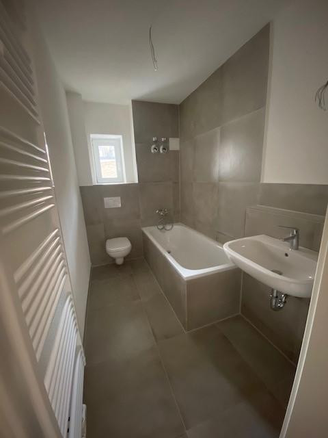 Moderne 2-Zimmer-Wohnung mit exklusiver Terrasse! – Löwenstraße 30, 63067 Offenbach(Offenbach am Main) – Vorschaubild 2